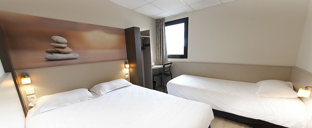 Hotel The Originals Clermont-Ferrand Sud 3/24