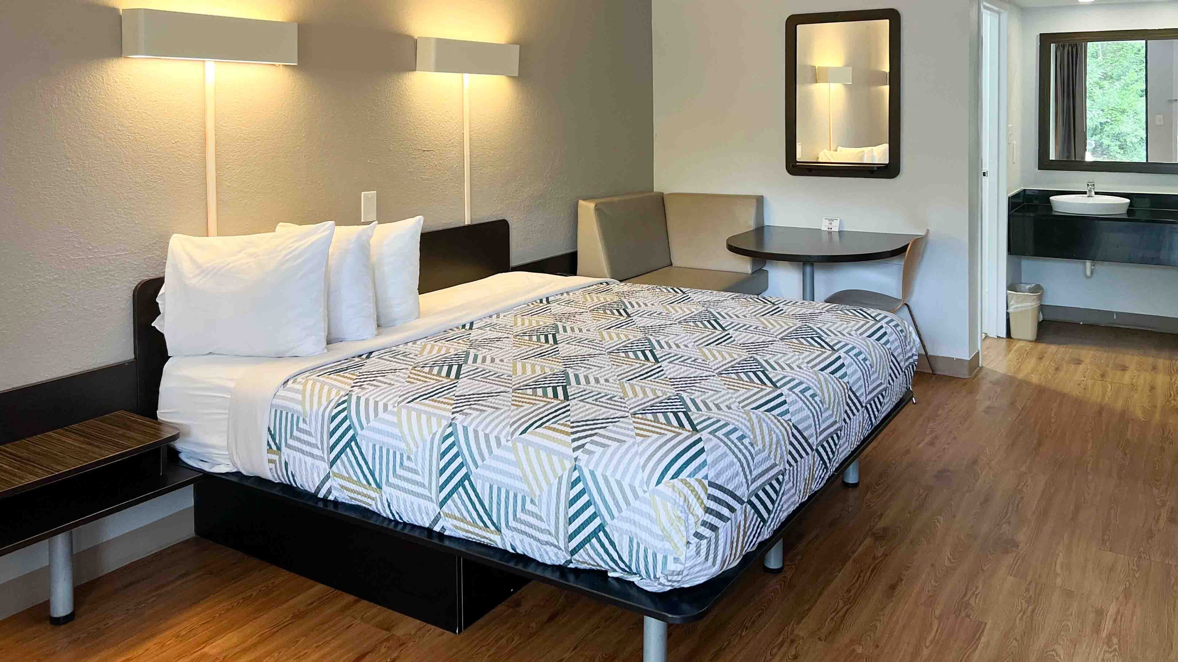 1 Full Bed - Mobil Acc Tub Nsmk Micfridge