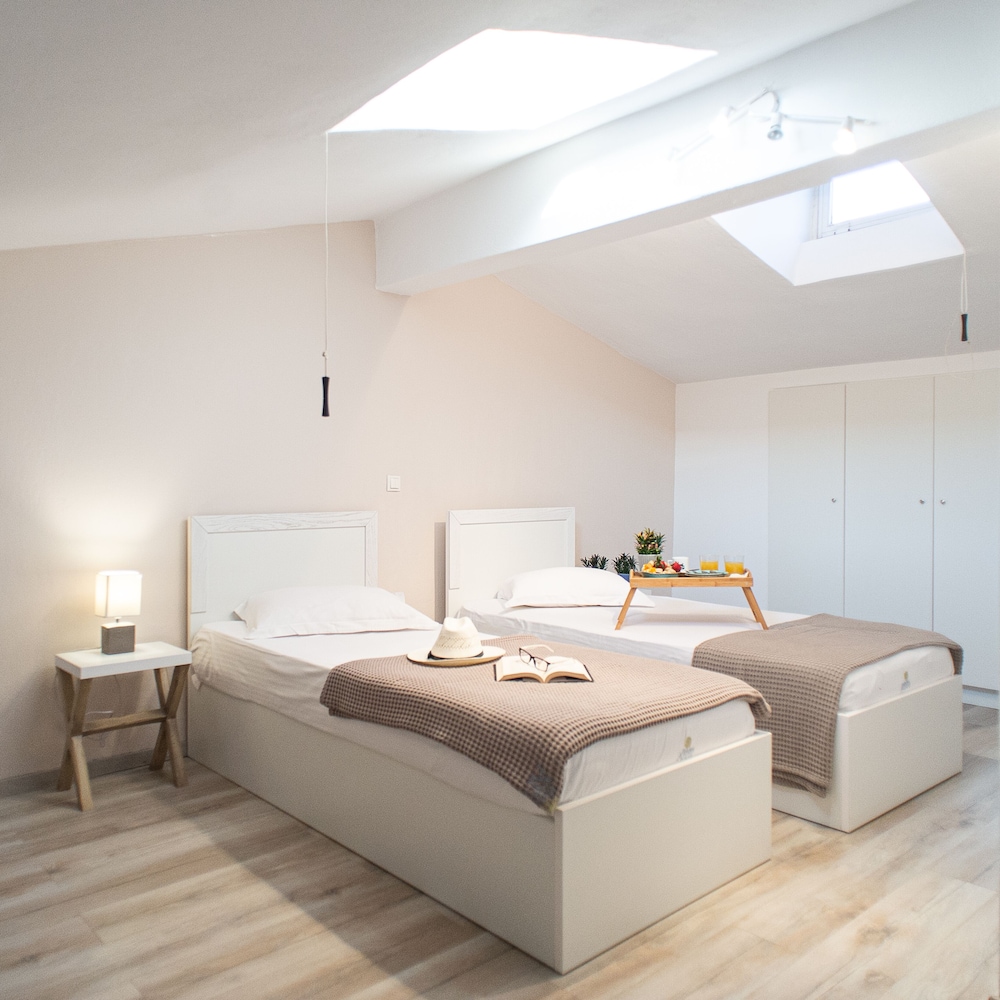 Suite, Twin Beds, Sea View, Two Story, 2 Bathrooms, Sofa