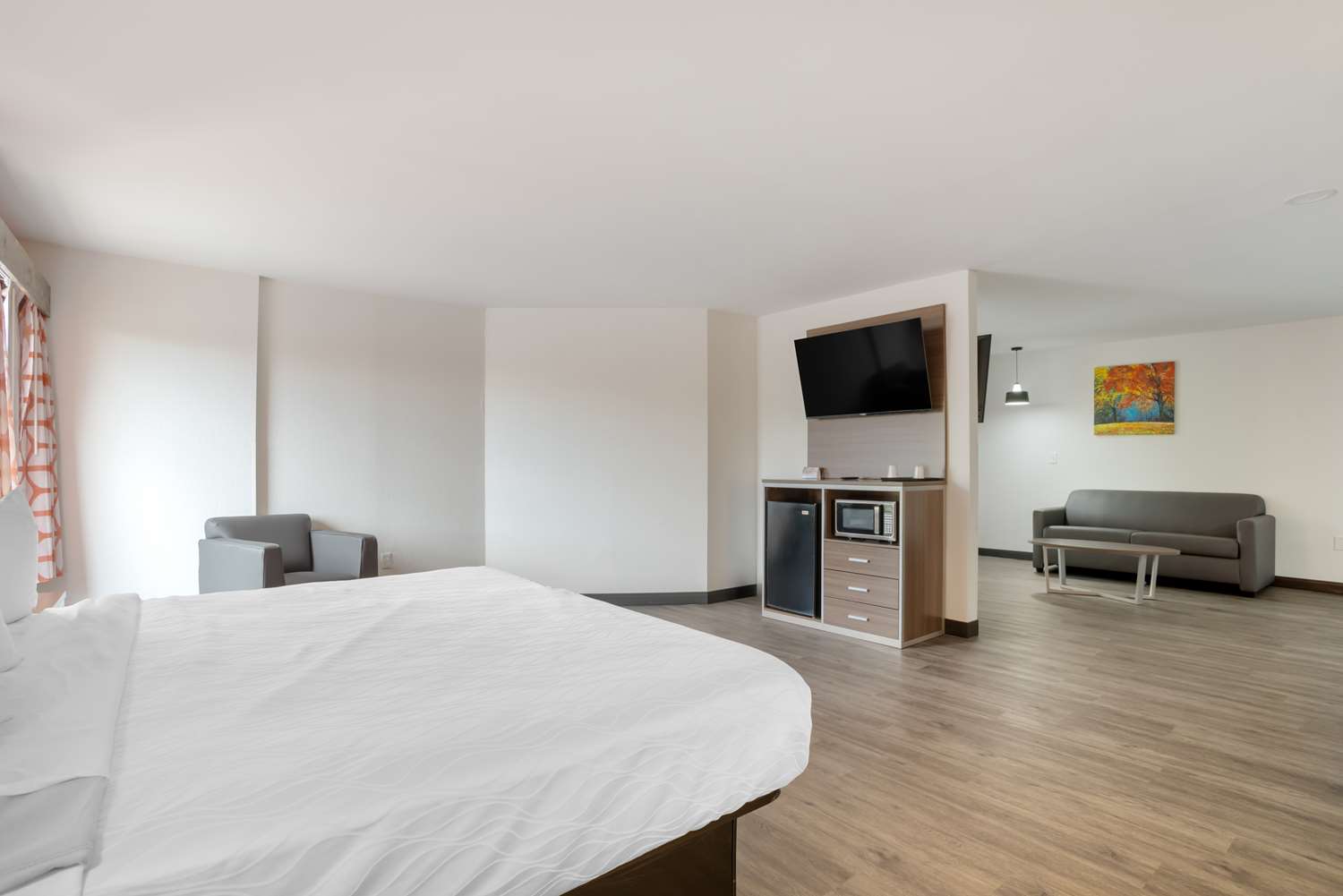2 Rooms, Suite, King Bed, Sofa
