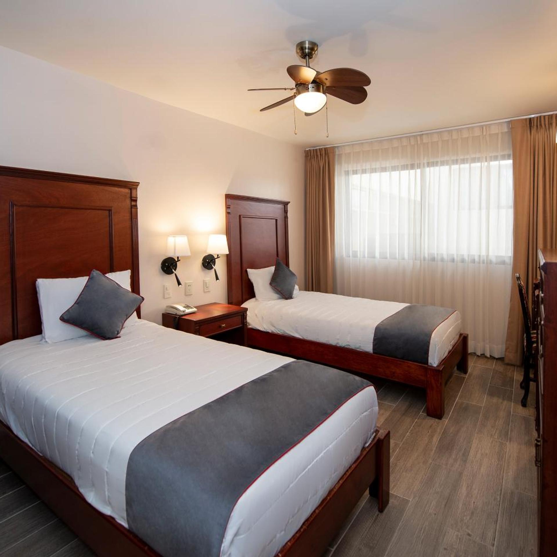 Standard, Double or Twin Bed, Hotel Senorial 3/8