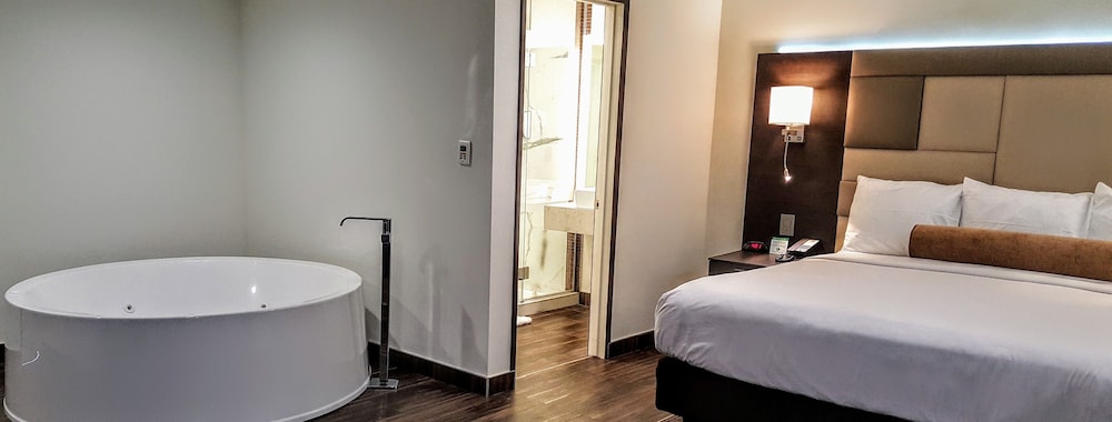 Hotel Xilo Glendale 16/51