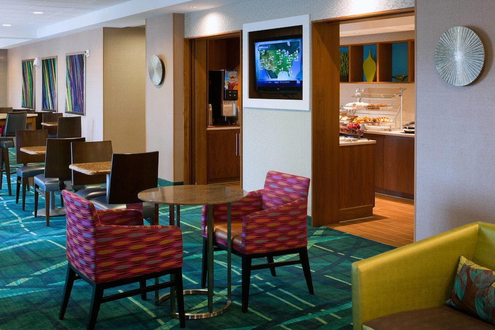 Springhill Suites Lansing West 16/21
