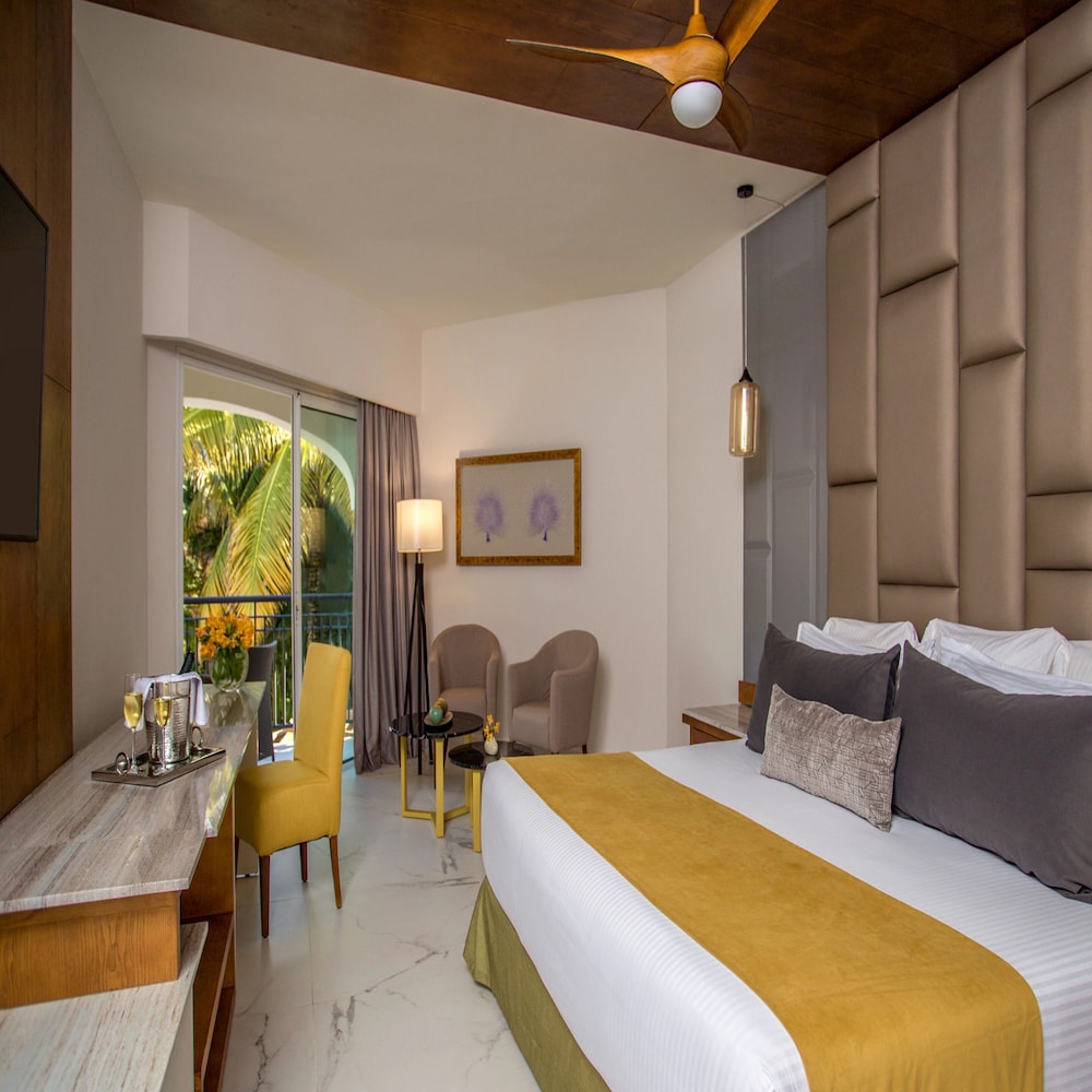 Preferred Club, Junior Suite, King Bed, Tropical View، Secrets Royal Beach Punta Cana - Adults Only 2/3