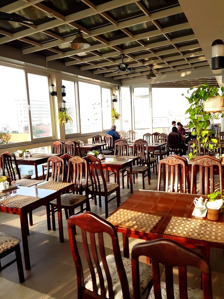 Hau Giang Hotel 27/30
