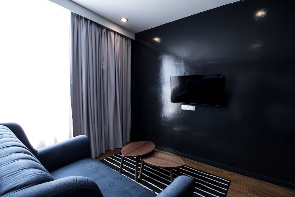 Bloommaze Boutique Hotel 58/69