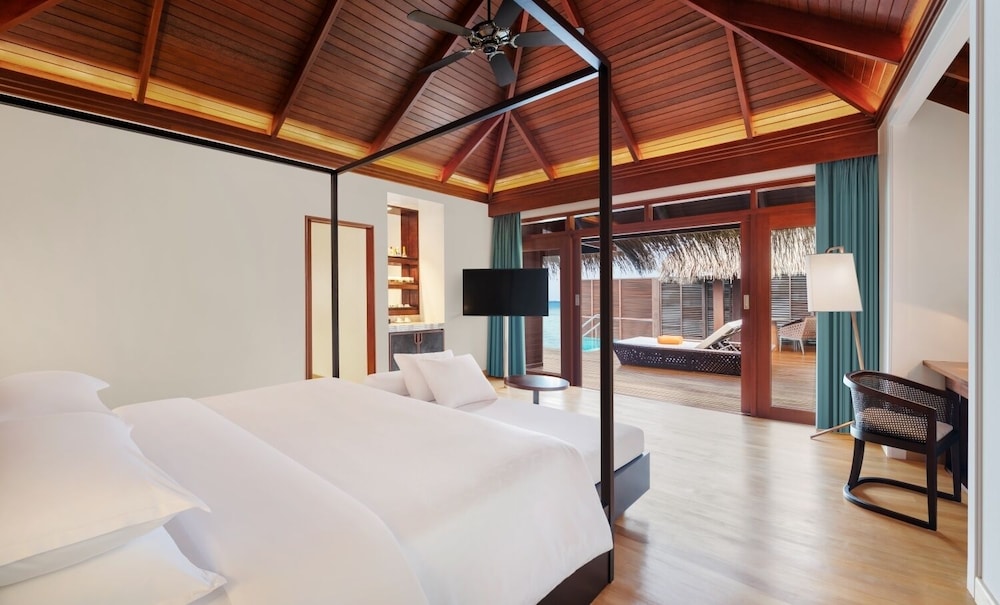 Overwater, Premium, Villa, King Bed, Ocean View