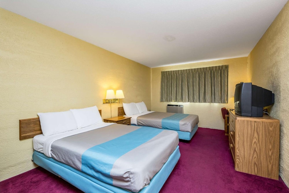 Motel6 Cedar Rapids, IA - Airport 15/57