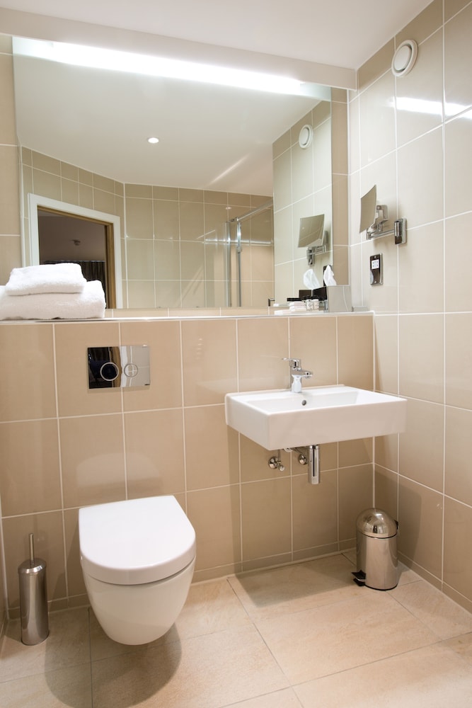 Sandford Springs Hotel & Golf Club 49/50