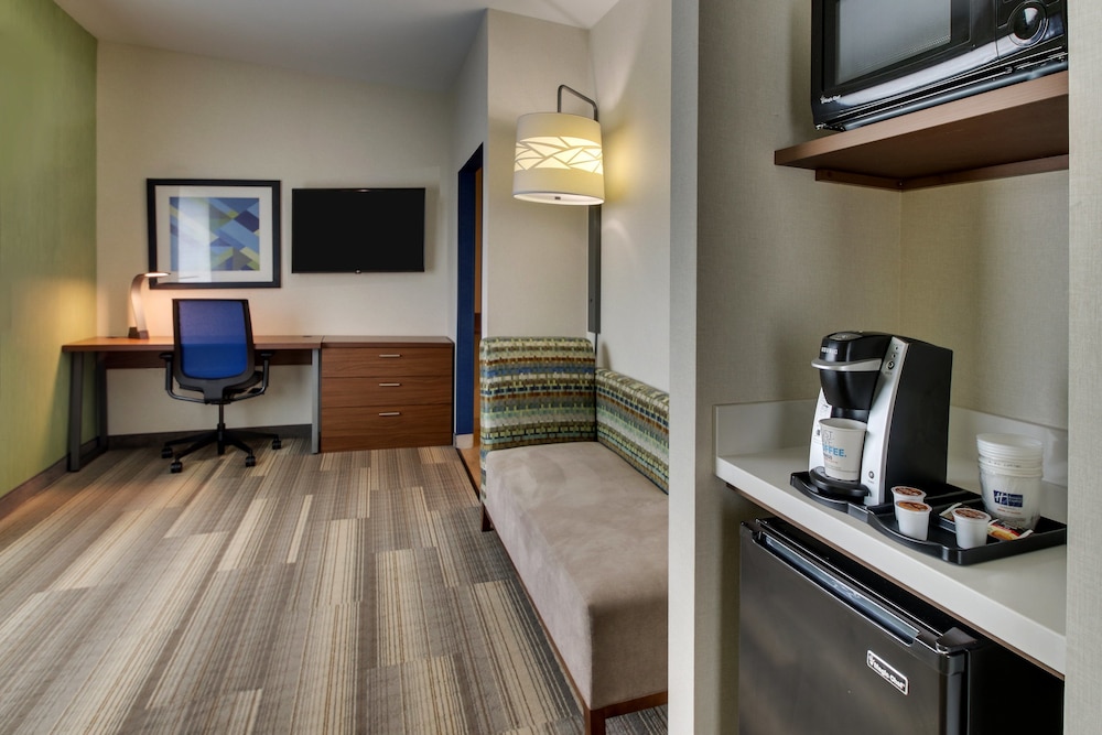 Holiday Inn Express Suites Ithaca 39/69
