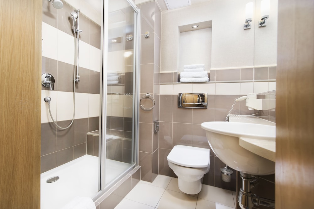Hotel Warszawa SPA and Resort 48/50