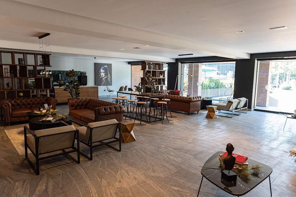 Fulton Business Luxury Hotel 39/49