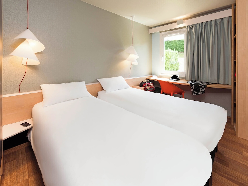 IBIS MONTELIMAR NORD 29/69