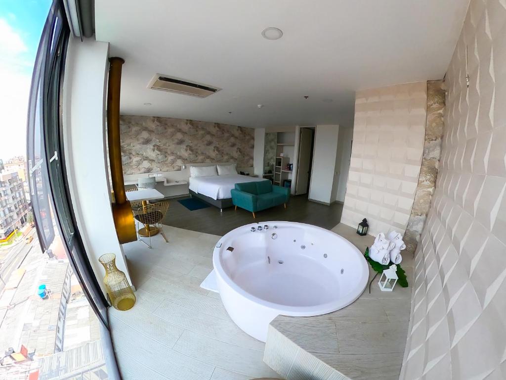 جناح، Hotel Black Tower Premium 6/9