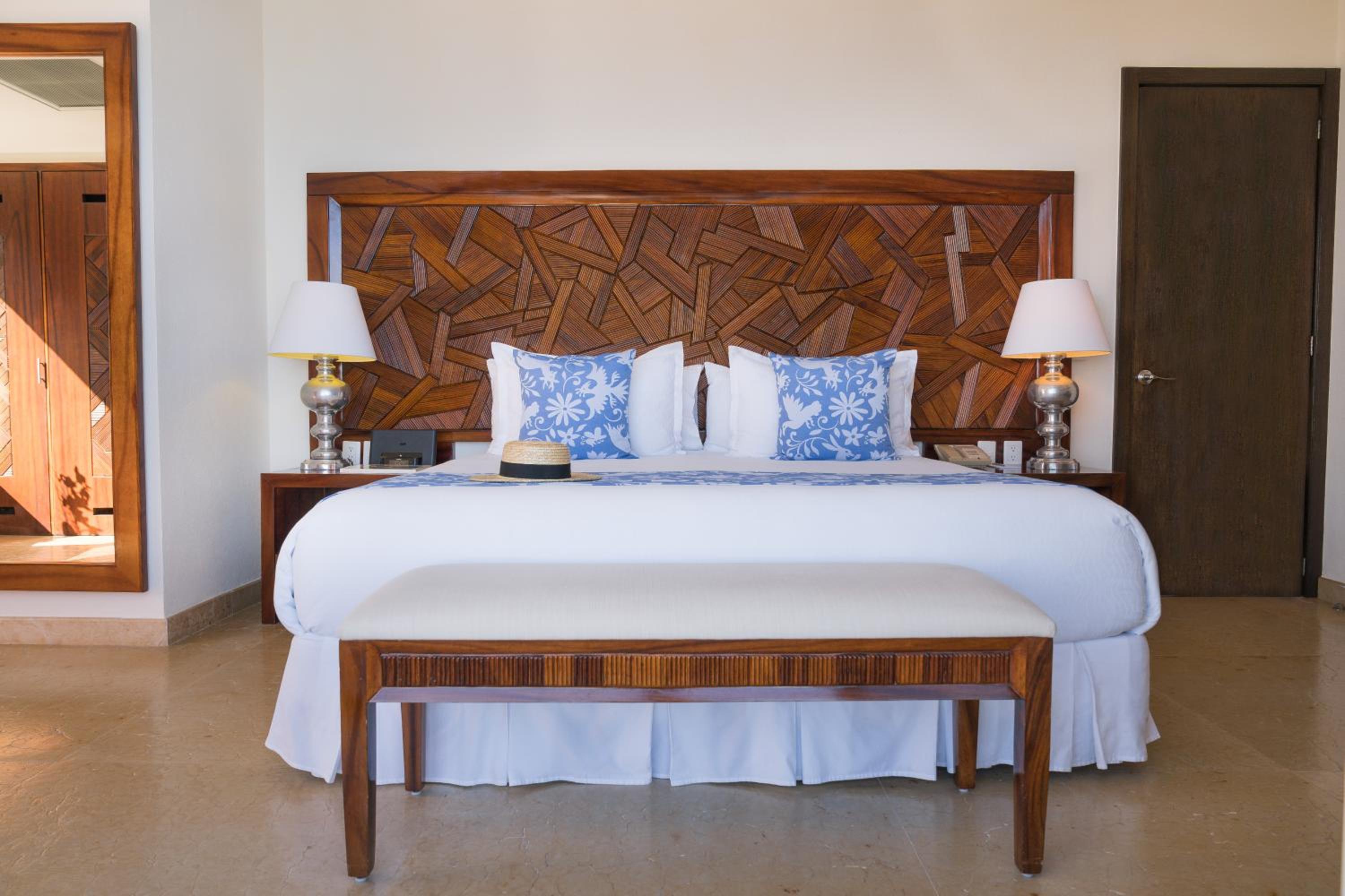 Master, Suite, King Bed, Ocean View, Sofa