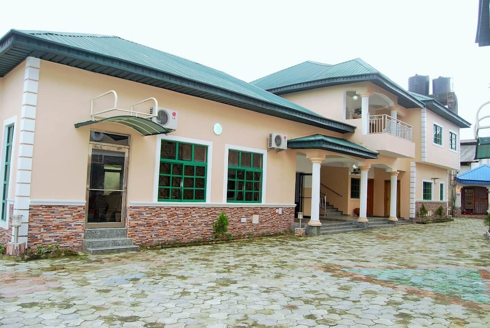 Daneto Hotel 18/22