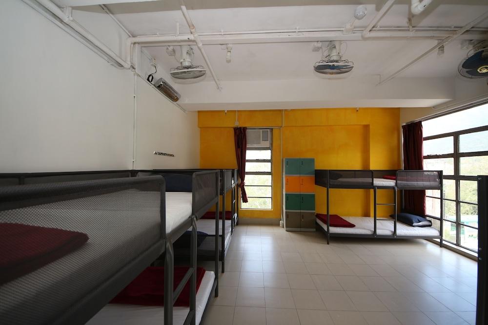 PRIVATE, MIXED DORM, 8 PEOPLE