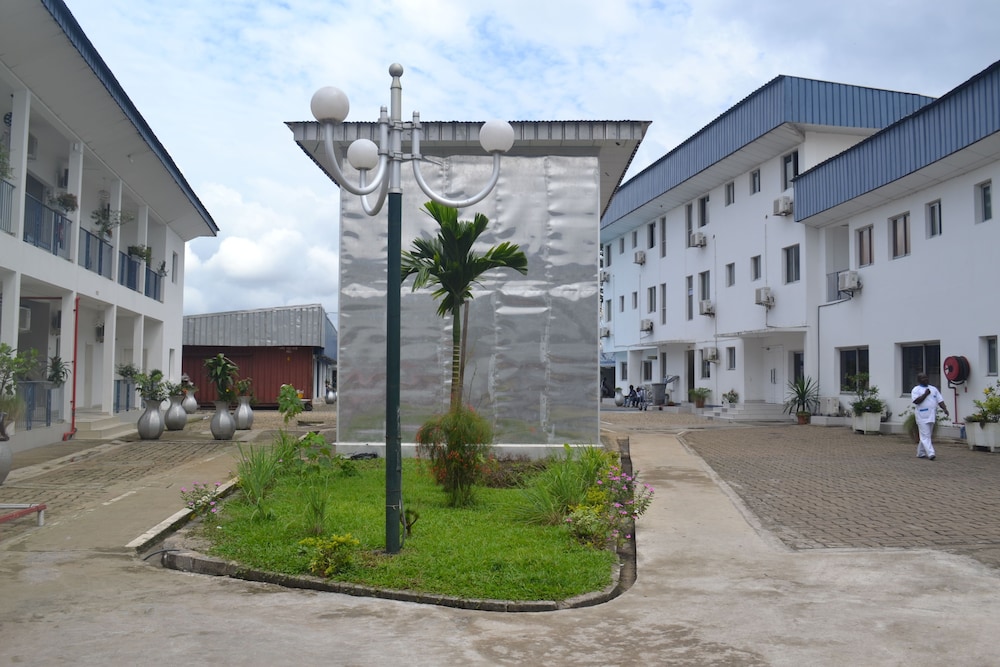 Hotel La Falaise Bonanjo 29/42