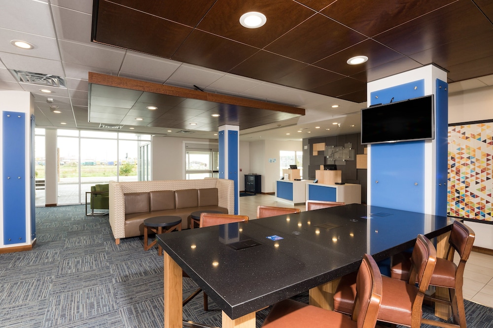 Holiday Inn Express And Suites Auburn 11/46
