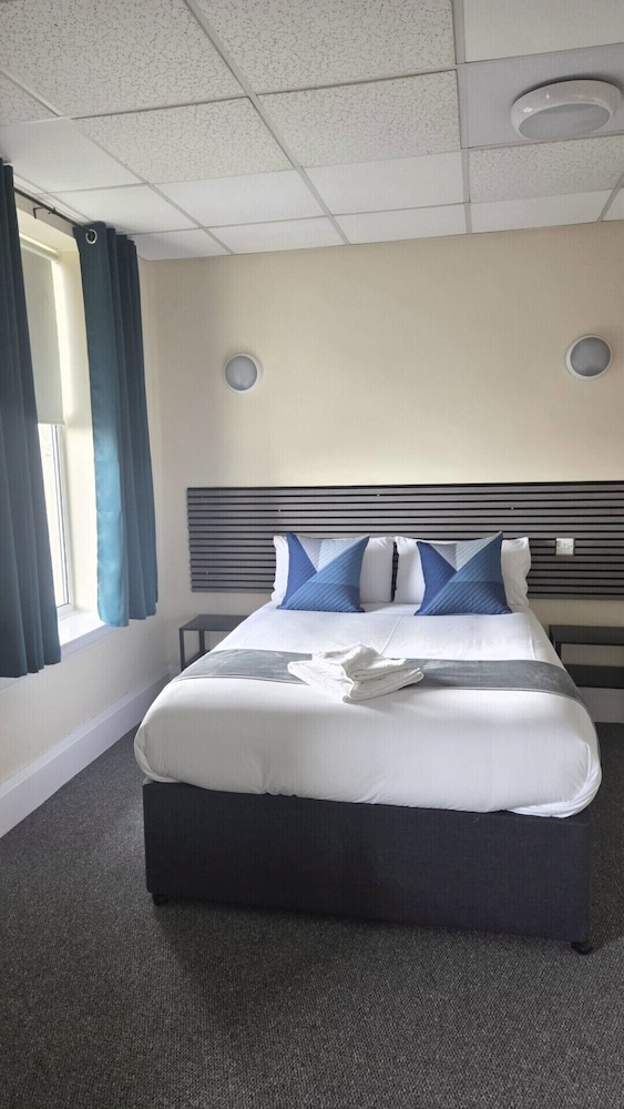 Devonshire House Hotel 5/50