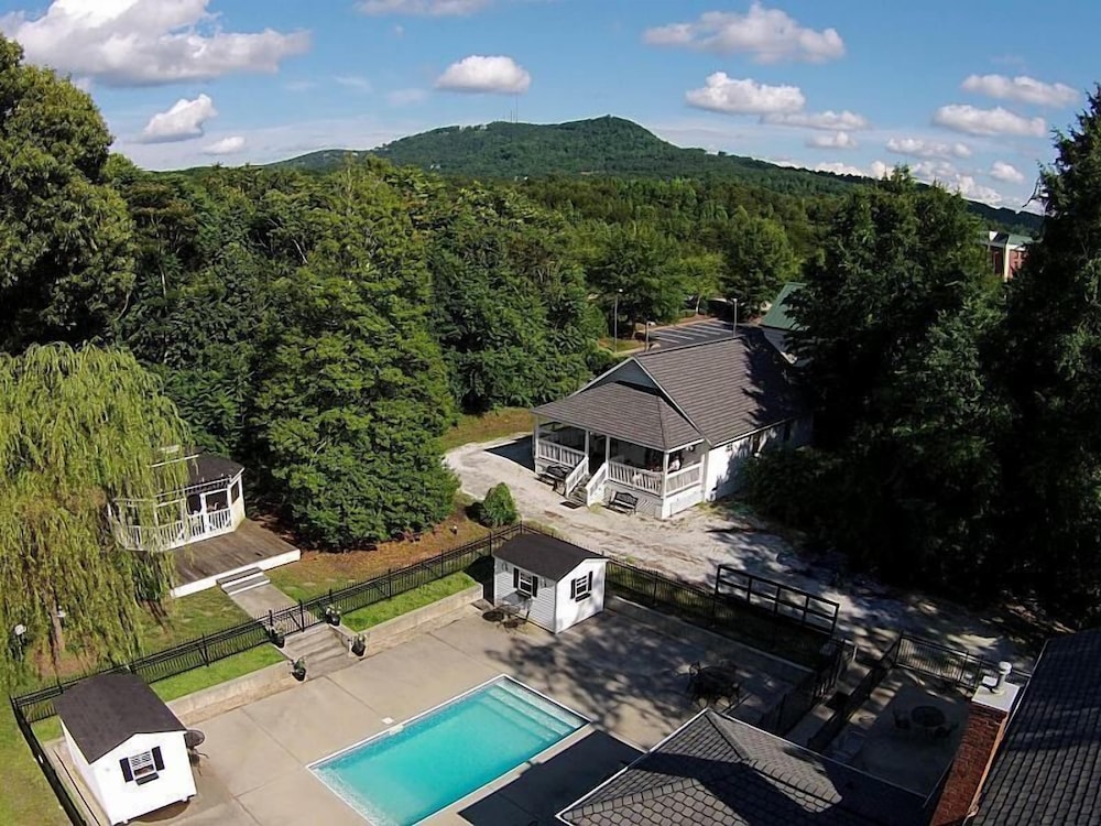 Swamp Rabbit Inn Travelers Rest 43/50