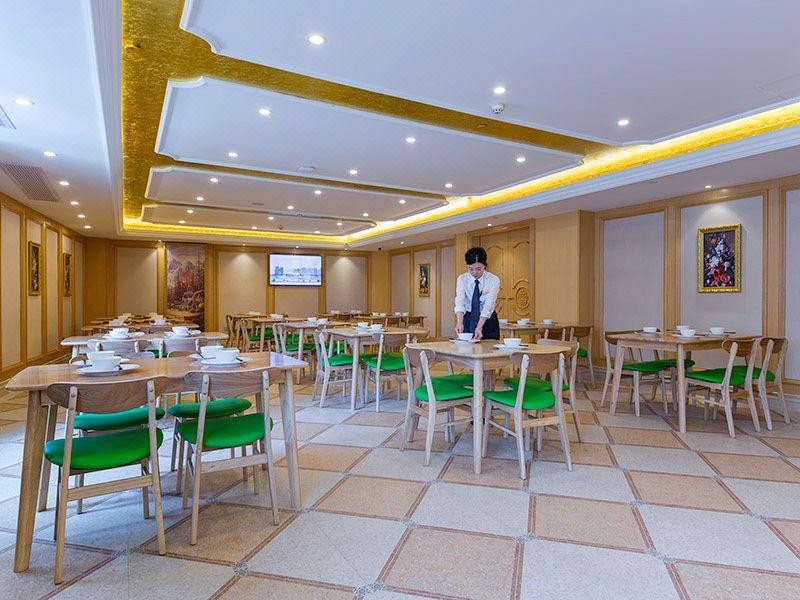 Vienna International Hotel (Enshi Cultural Center Airport) 36/39