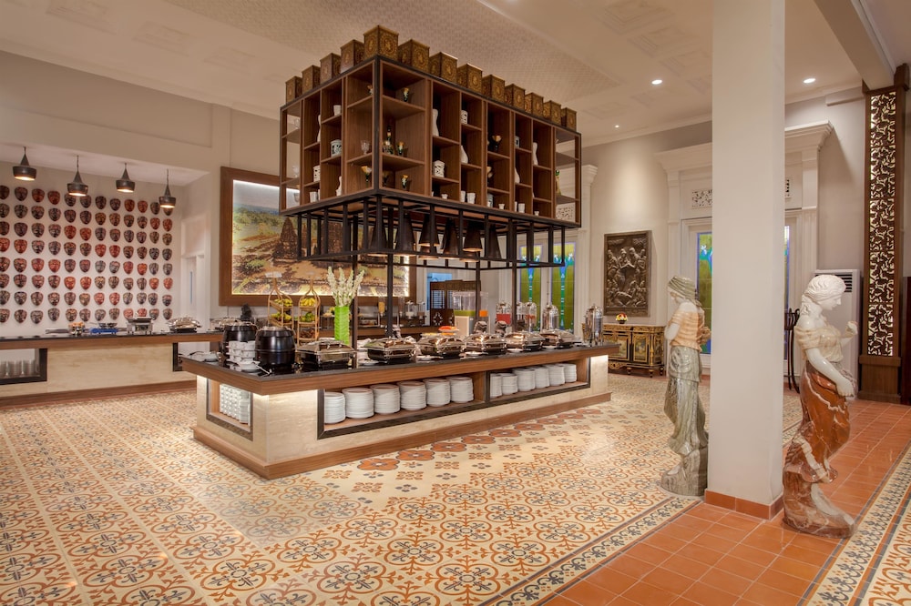 Ramada Suites By Wyndham Solo 6/45