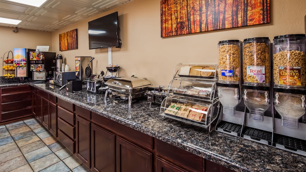 Best Western Executive Inn Hobbs 18/24