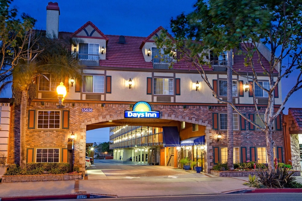 Days Inn By Wyndham Los Angeles Lax Redondo Manhattan Beach 5/56