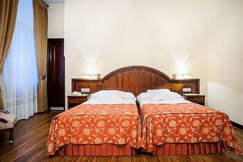 Gran Hotel del Sella 18/66