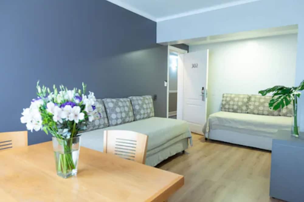 Portal Plaza Suites 31/50