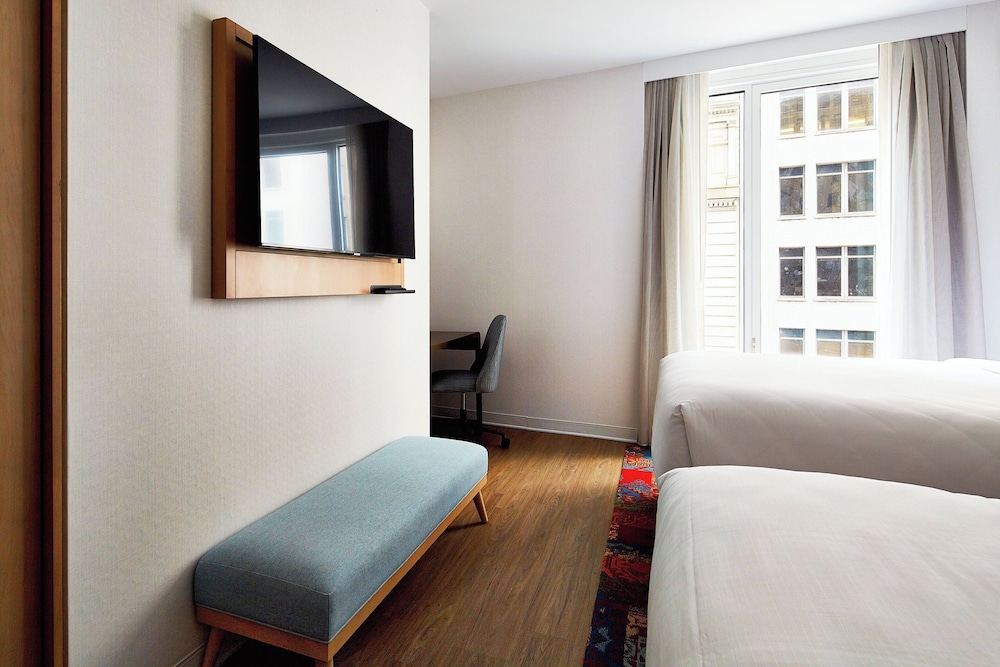 Hotel Indigo NYC Financial District, an IHG Hotel 17/47