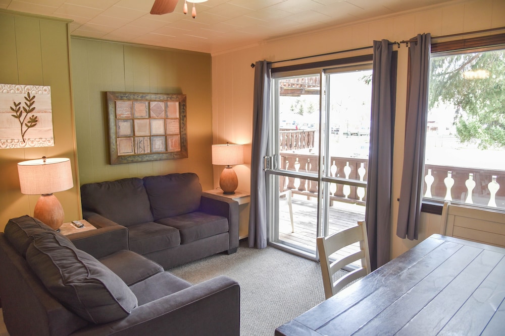 Alpine Lodge 30/50