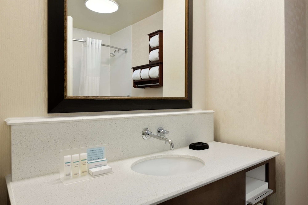 Hampton Inn Wichita Falls Sikes Senter Mall 14/36