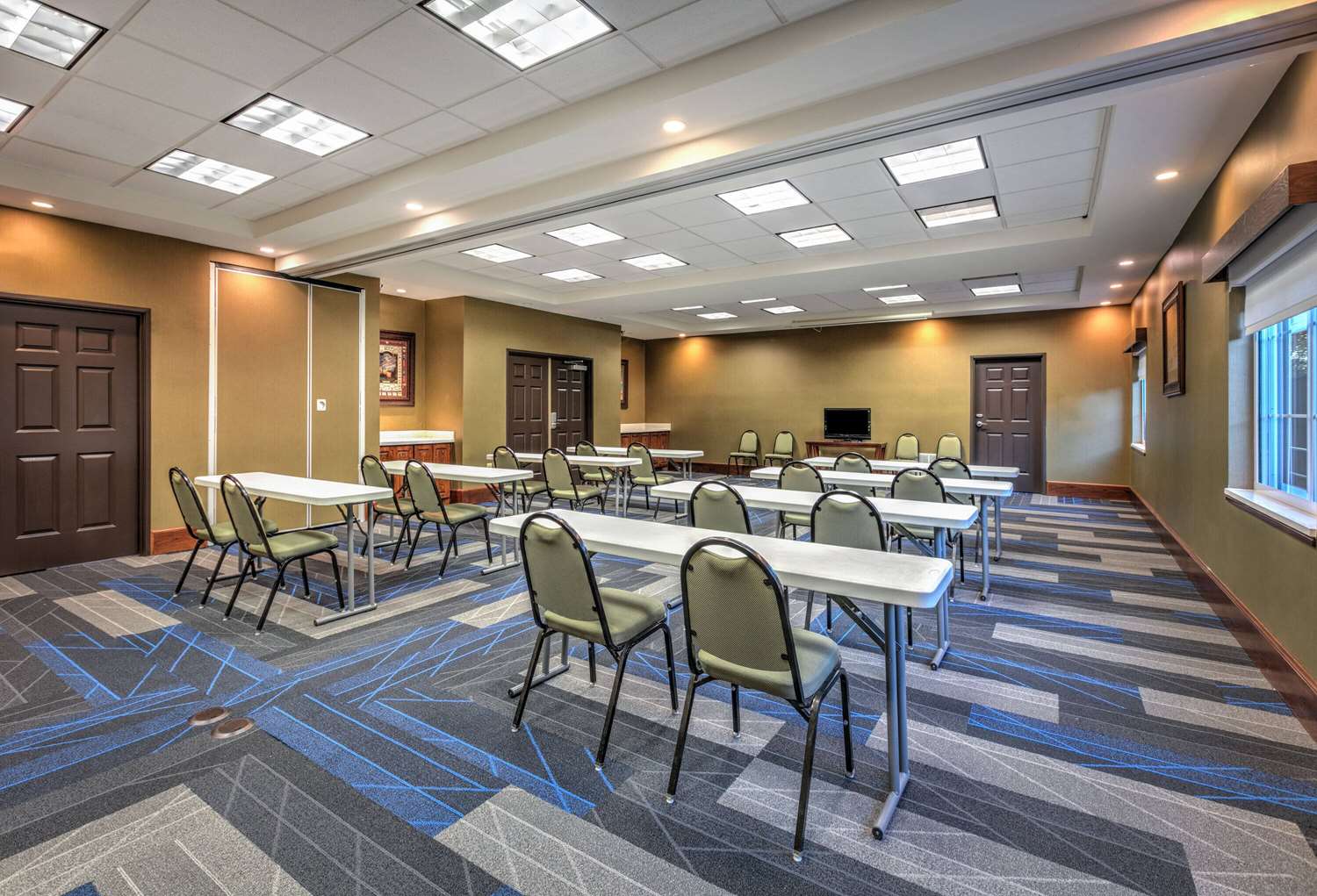 La Quinta Inn & Suites by Wyndham Fort Worth NE Mall 43/52