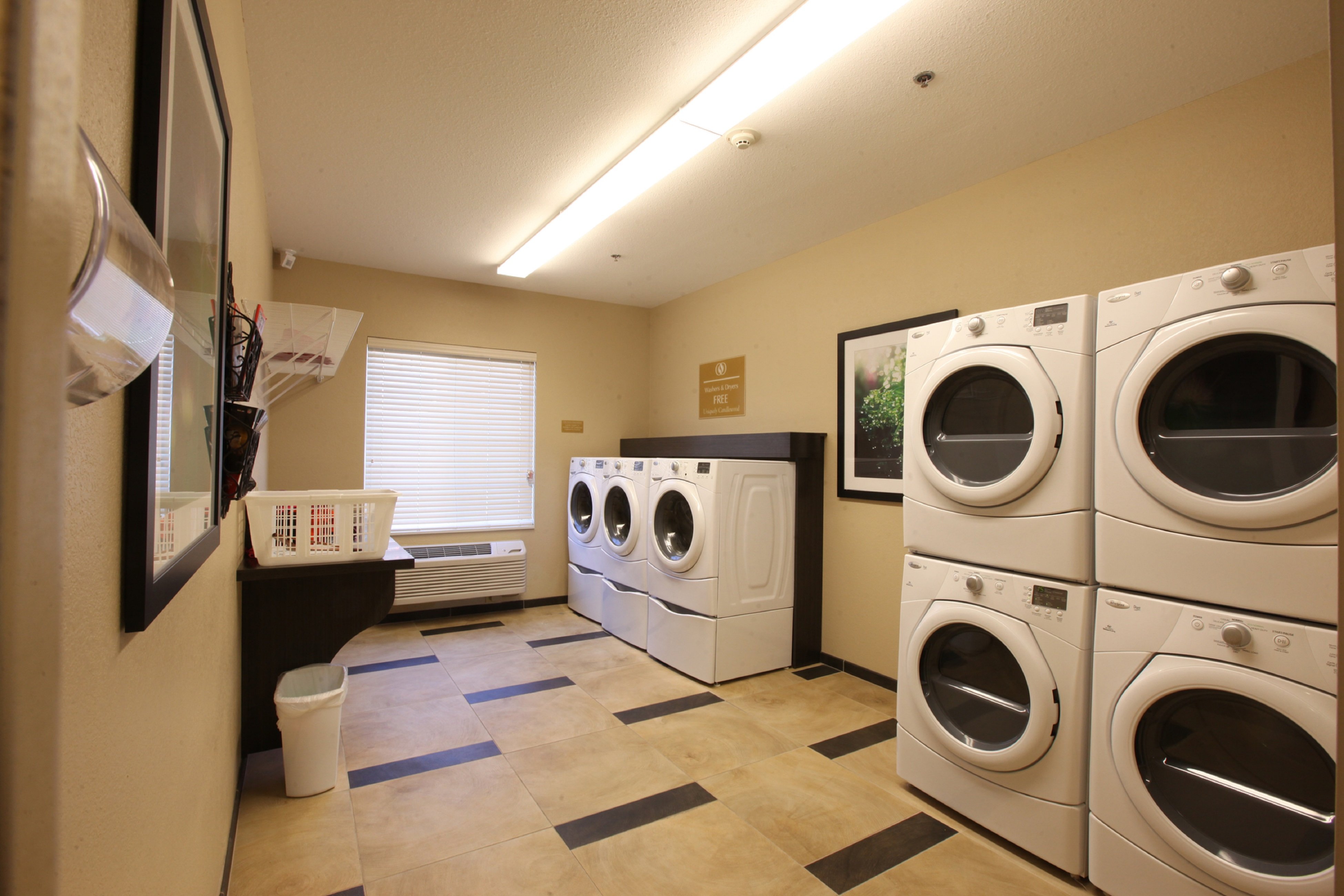Candlewood Suites St. Joseph 28/54