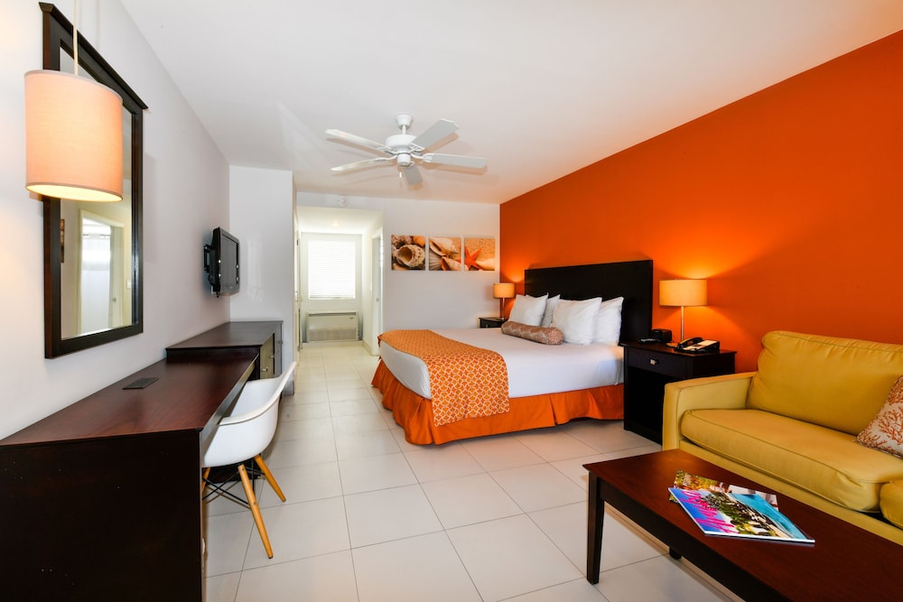 Voco Surfside Aruba by IHG 56/90