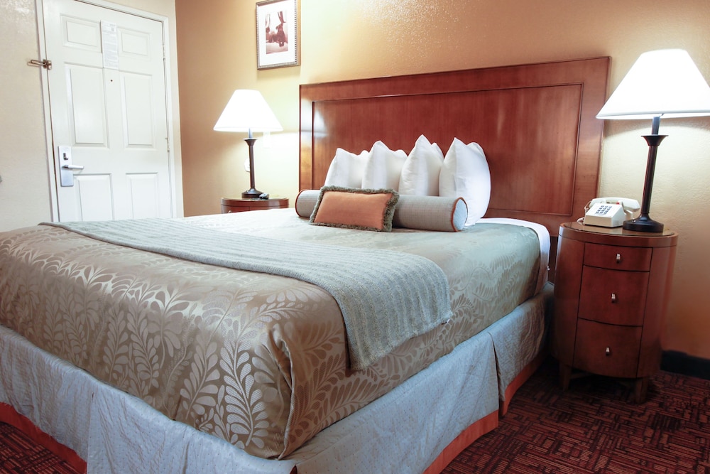 Heritage Inn La Mesa 32/44