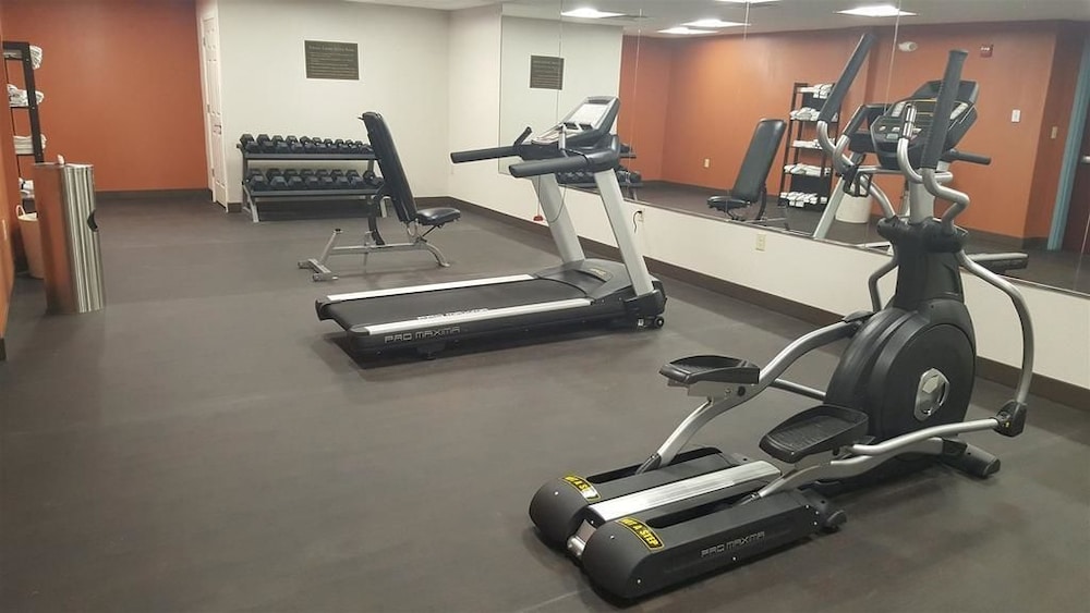 Comfort Inn & Suites Brattleboro I-91 24/47