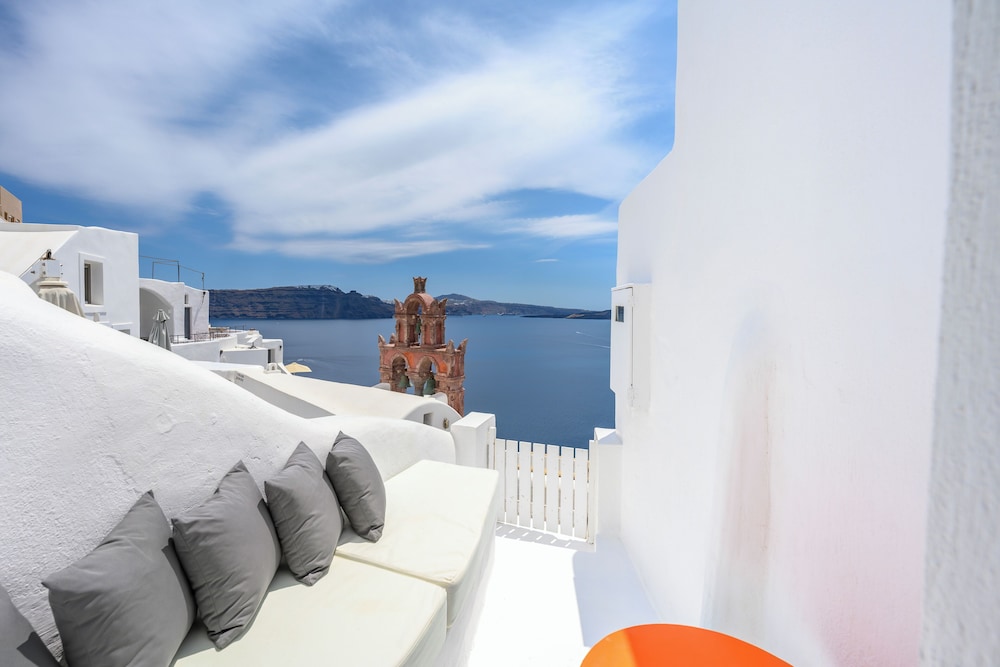 King Bed, Caldera View