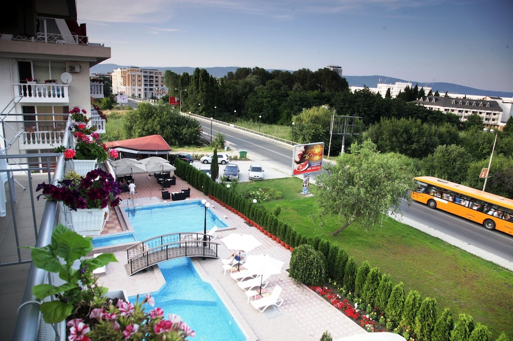 Hotel Zaara 26/32