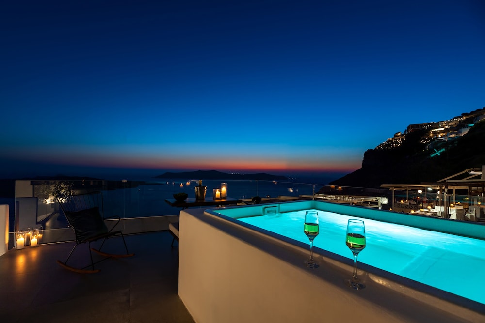 Day Dream Luxury Suites 75/81