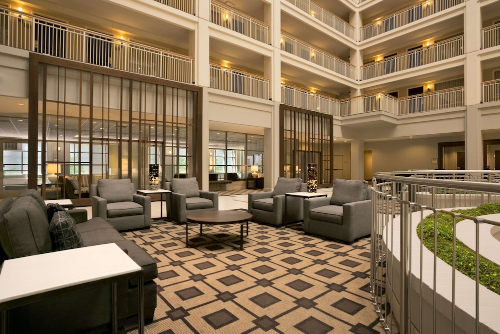 Embassy Suites by Hilton Chicago Downtown River North 40/78