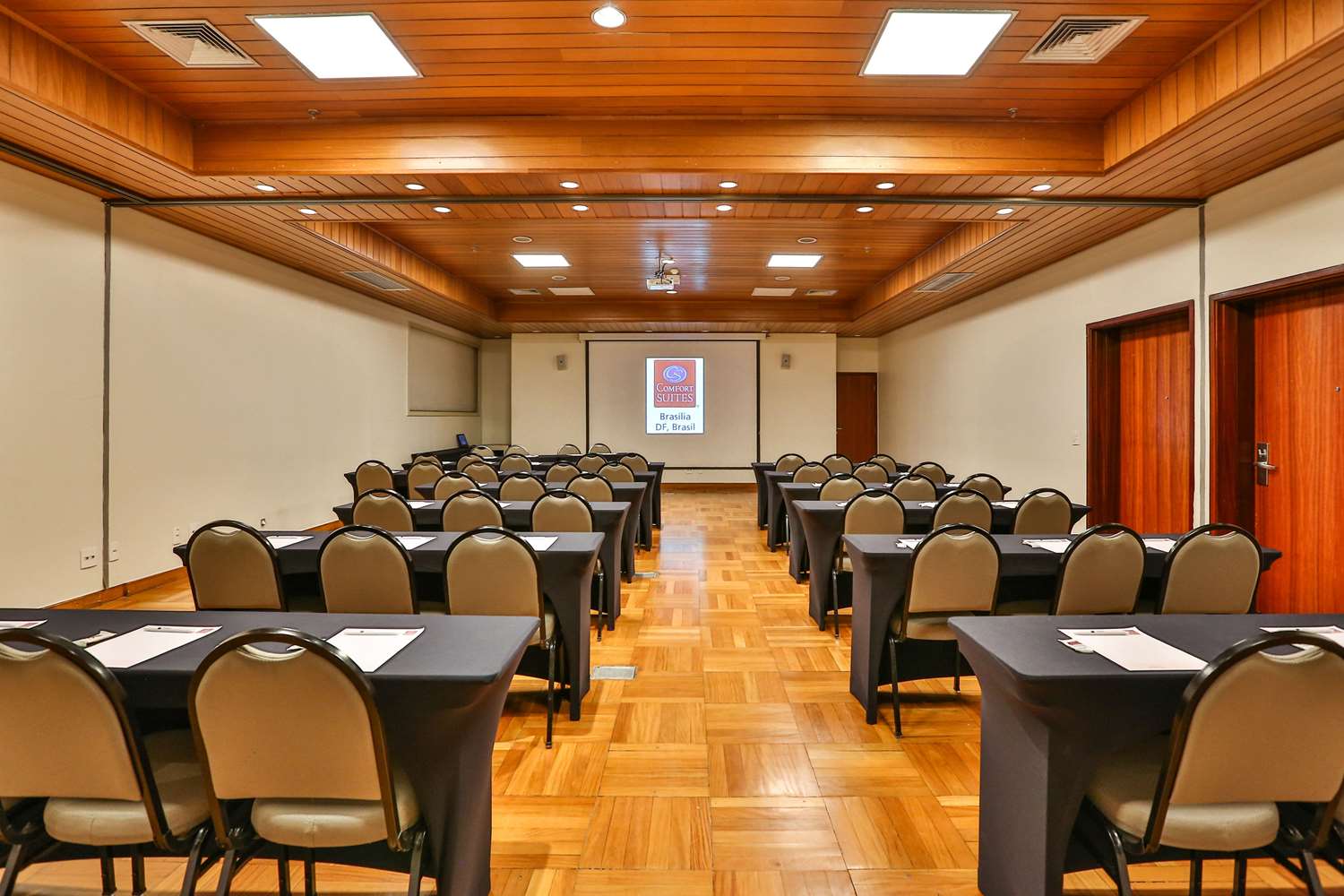 Comfort Suites Brasilia 19/23