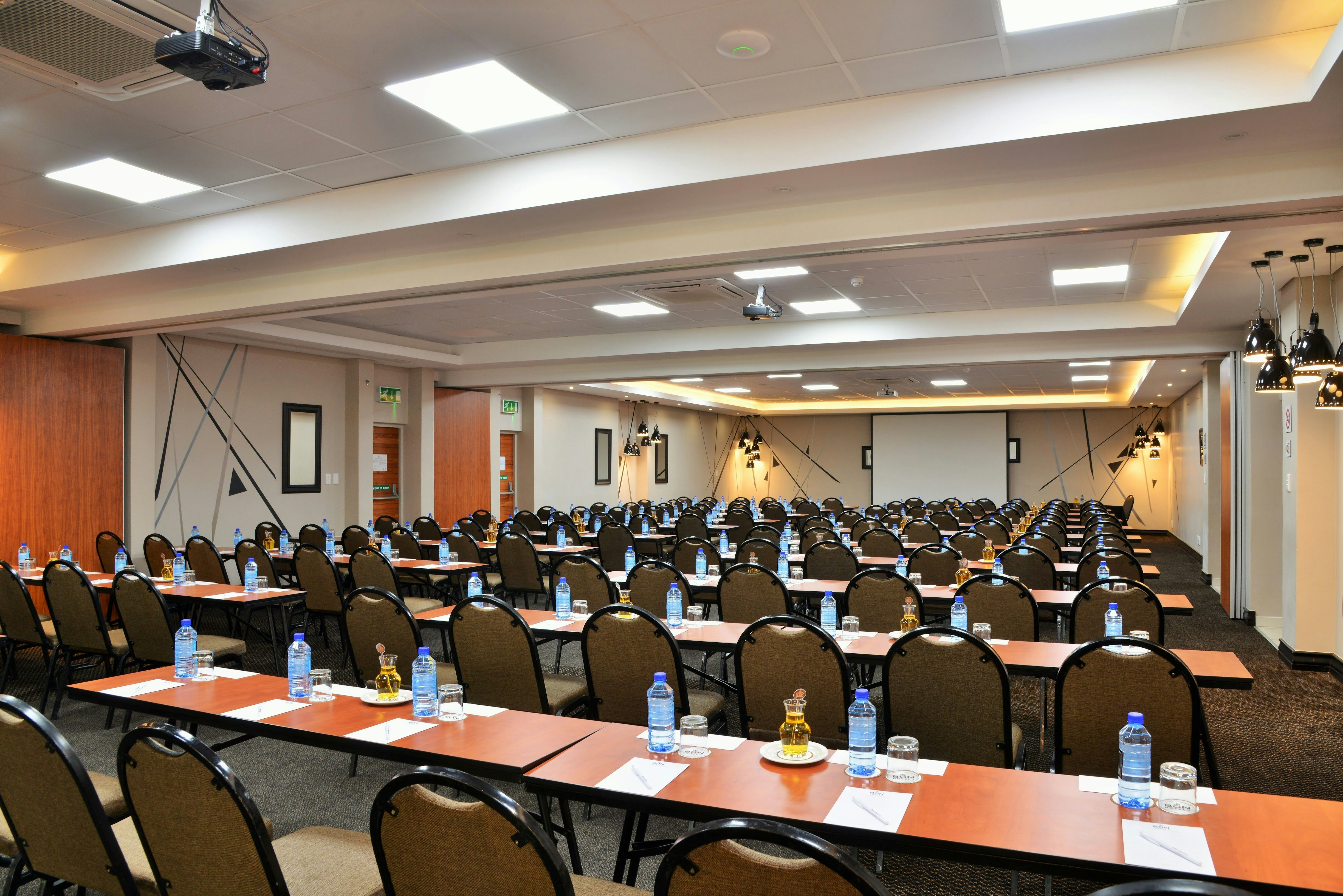 Bon Hotel Empangeni 67/79