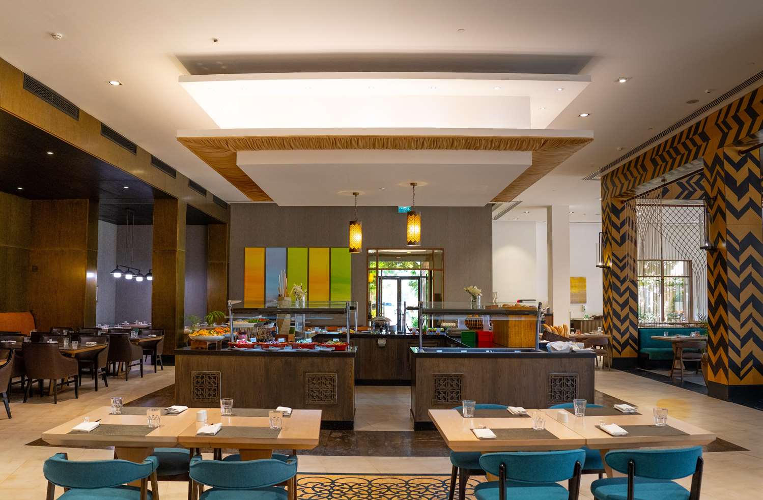 restaurant cafeteria
