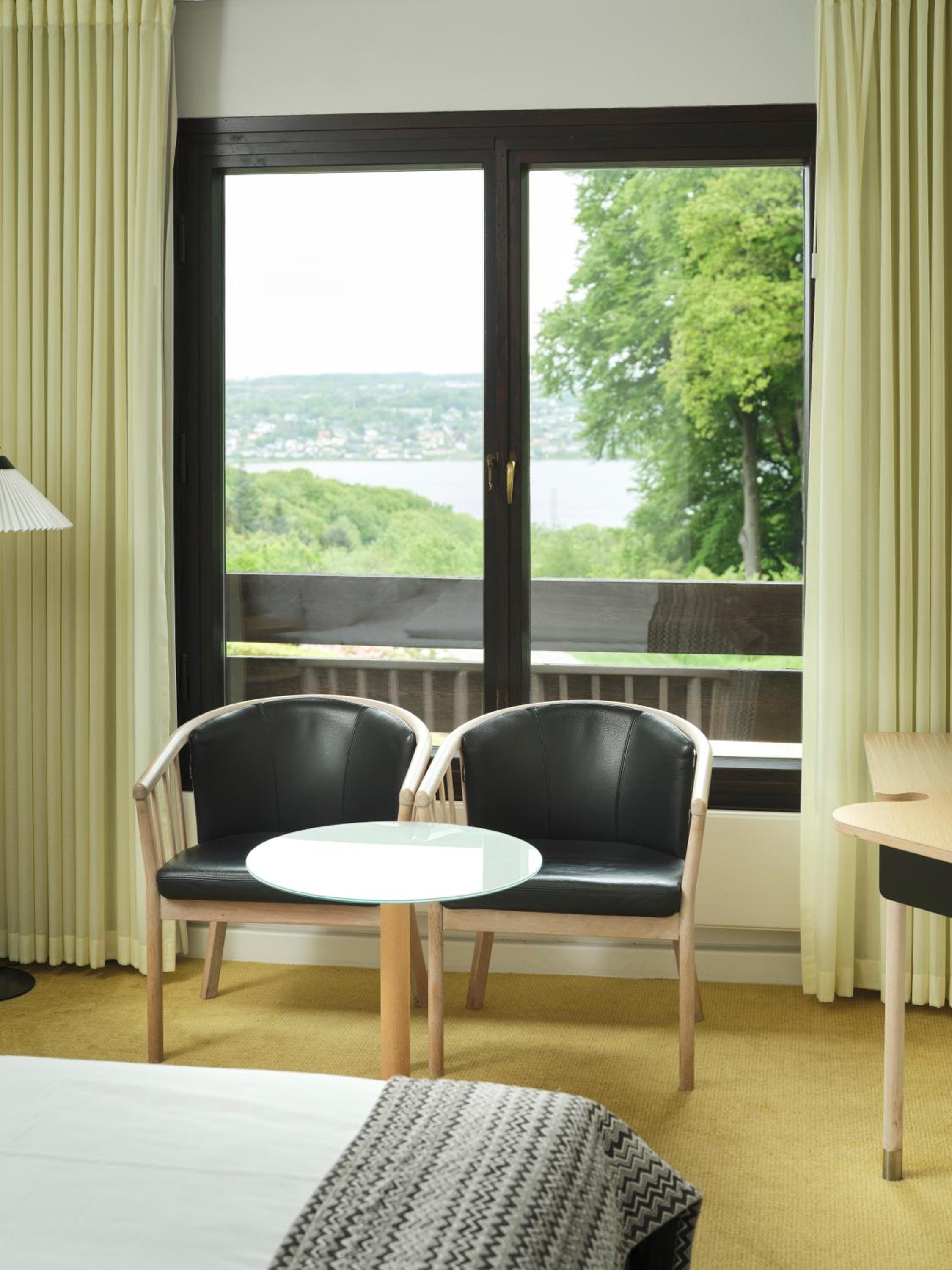 Room, Double or Twin Bed, Partial Fjord View، Munkebjerg Hotel 8/10