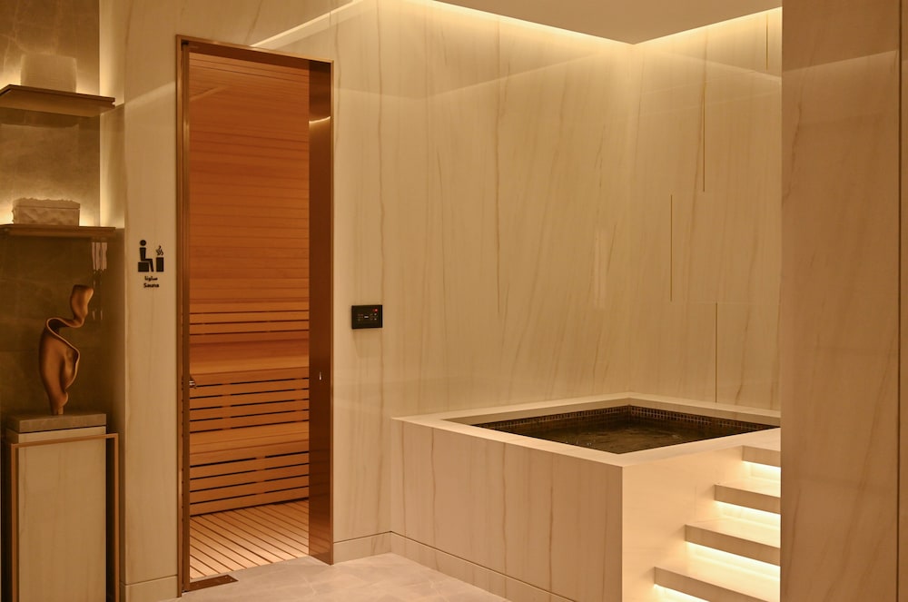 Onyx Rotana 32/61