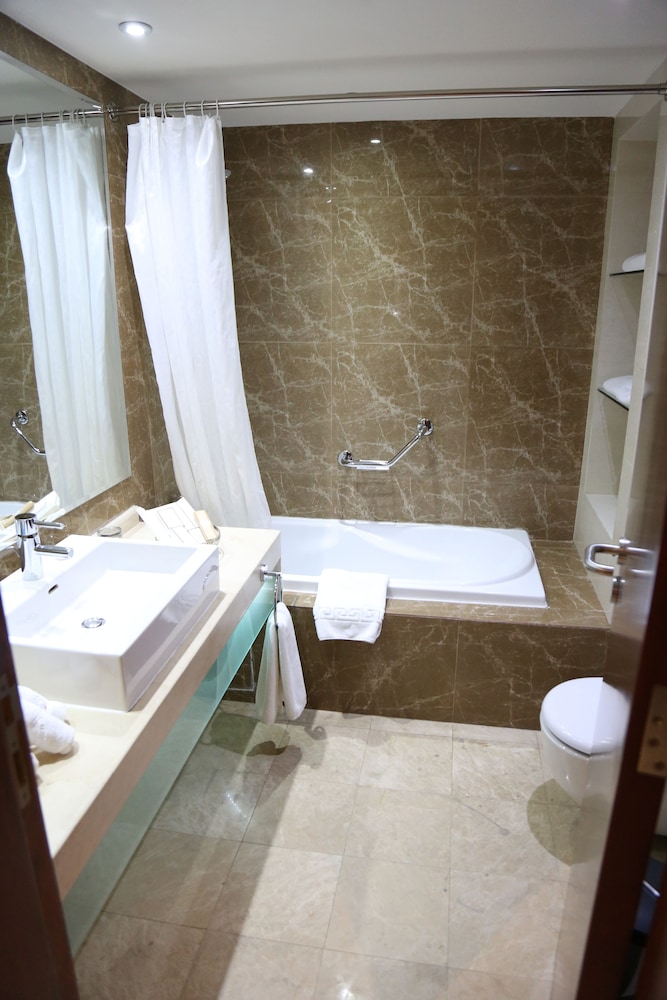 Grand Kadri Hotel Zahle 39/39