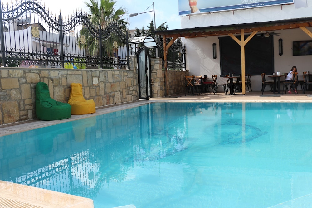 Weekend Bodrum Hotel 5/50